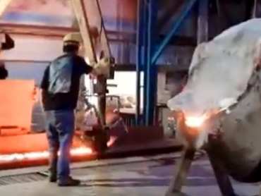 מניפולטור הצלחה רב-פונקציונלי בחזית התנור החלים בתעשיית הצלחת